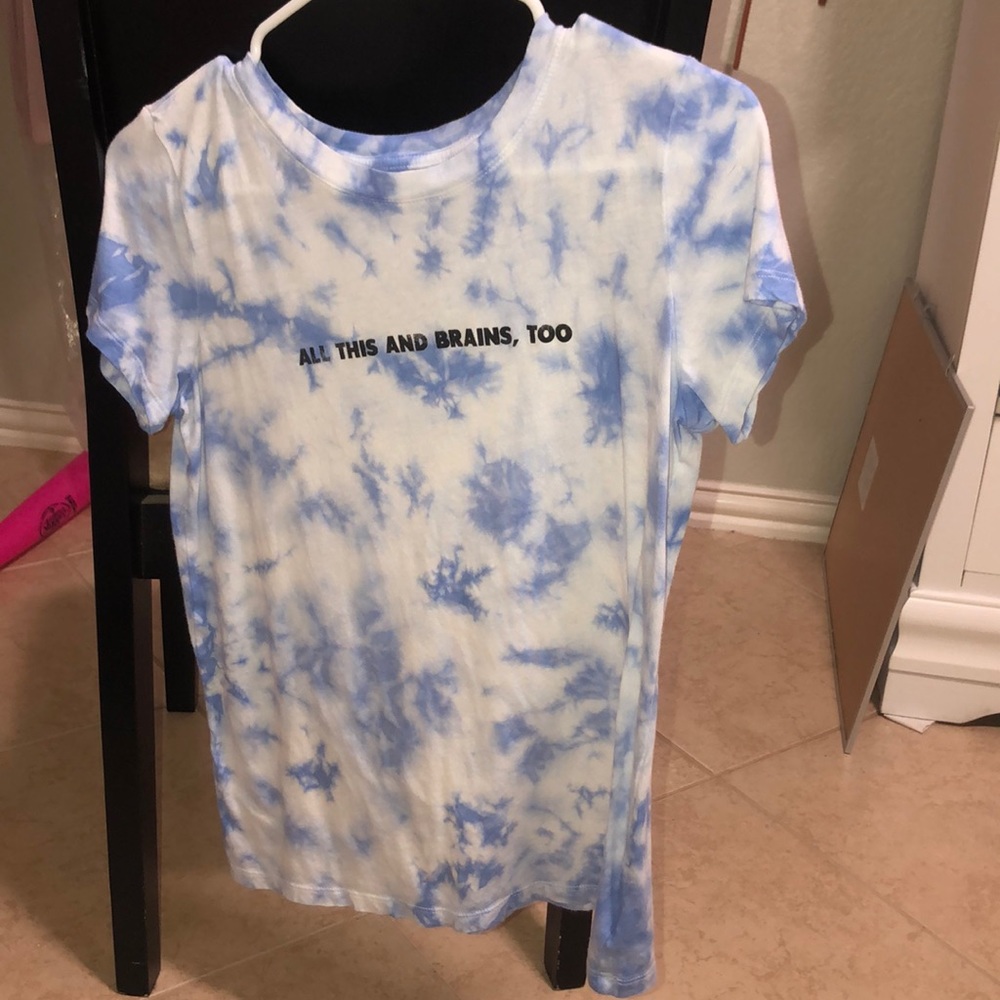 blue and white tie dye t-shirt